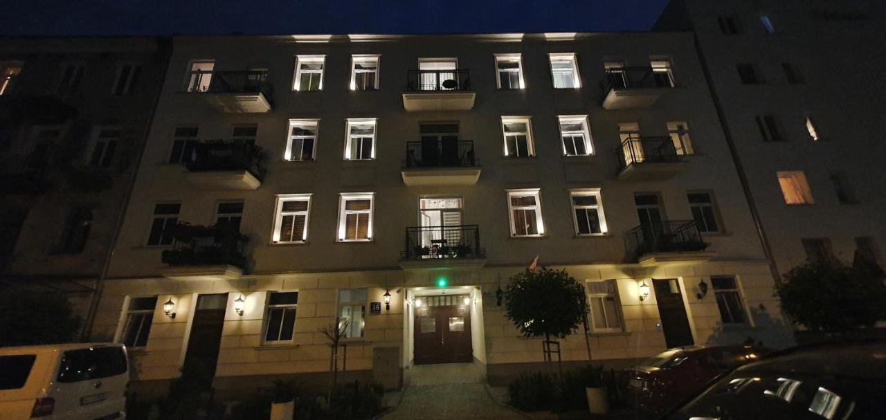 Better Place Classical Apartment Warsaw
