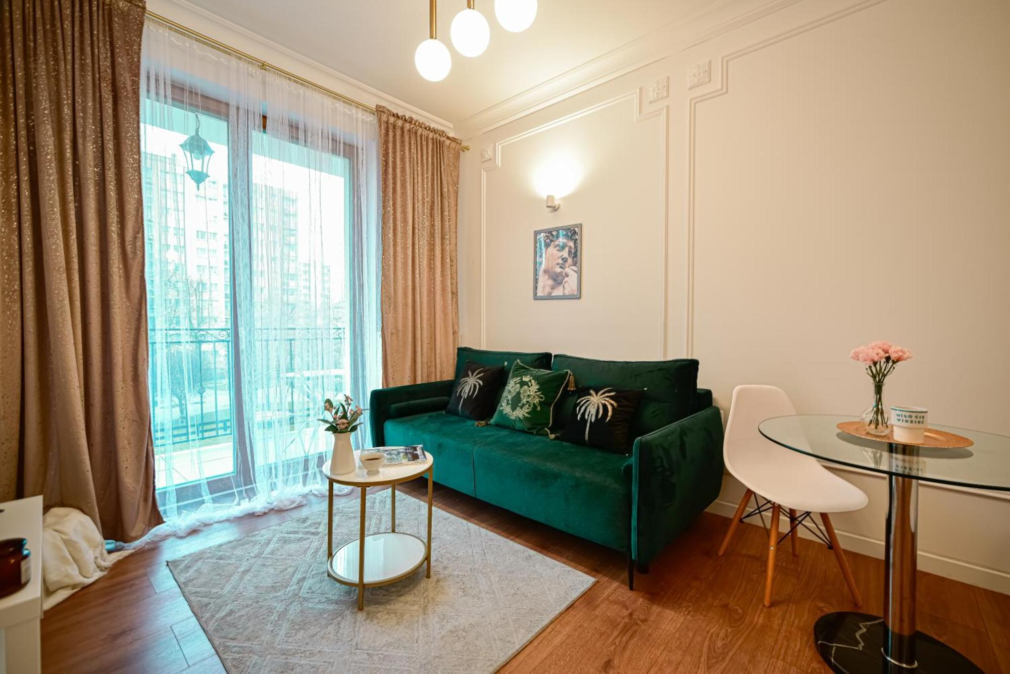 Better Place Classical Apartment Warsaw